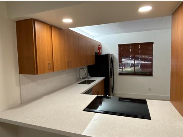 Racquet Club At Bonaventure, 235 Lakeview Dr #104, Weston, Florida 33326, image 1