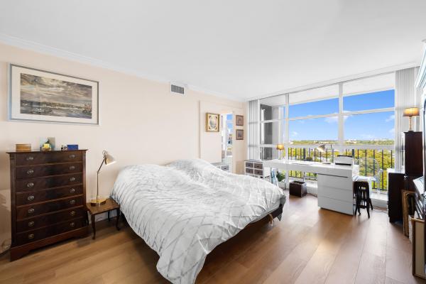Towers Of Oceanview South, 600 Parkview Dr #823, Hallandale Beach, Florida 33009, image 2