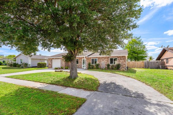La Mancha, 144 Cordoba Cir, Royal Palm Beach, Florida 33411, image 2