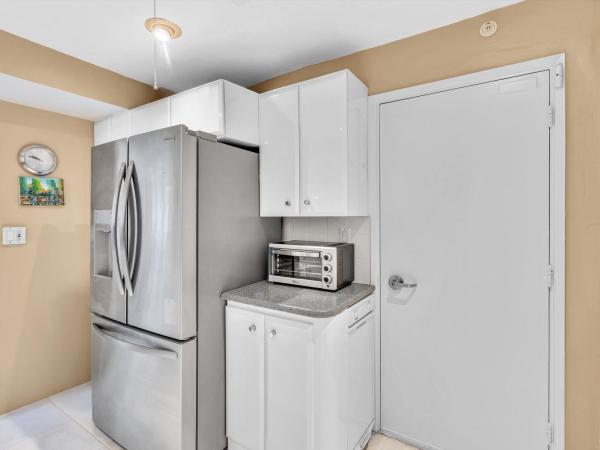 Coral Ridge Towers East, 3300 NE 36th St #708, Fort Lauderdale, Florida 33308, image 2