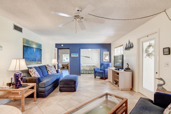 Pine Ridge 3, 334 Pine Ridge Cir #B-1, Greenacres, Florida 33463, image 2