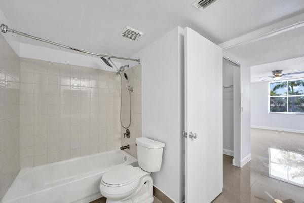 Sheridan East, 1450 SE 3rd Ave #305, Dania Beach, Florida 33004, image 1
