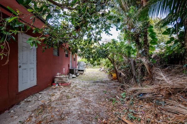 426 NE 166th St #2, North Miami Beach, Florida 33162, image 3