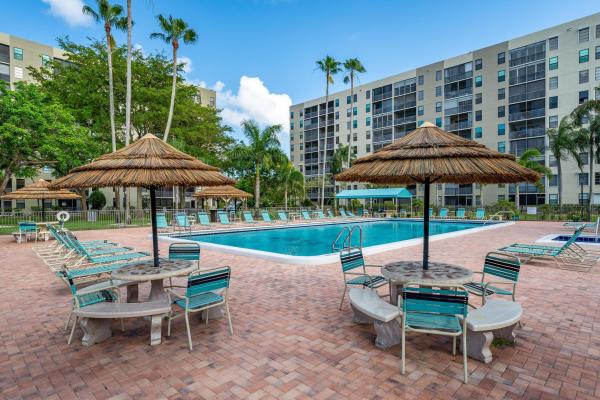 Le Club At Cypress Bend, 2205 S Cypress Bend Dr #604, Pompano Beach, Florida 33069, image 1