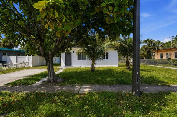 Collier City, 2625 NW 10th St, Pompano Beach, Florida 33069, image 2