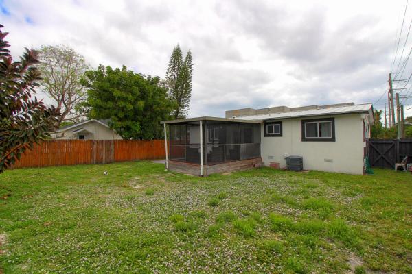 Hollywood Park, 1324 N 24th Ave, Hollywood, Florida 33020, image 1