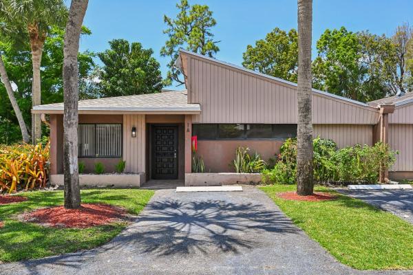 Modern Villas, 166 Sparrow Dr #1A, Royal Palm Beach, Florida 33411, image 3