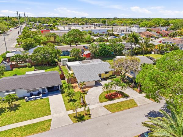 Driftwood Plaza, 6410 Harding St, Hollywood, Florida 33024, image 1