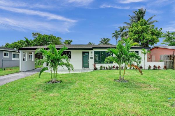 Miramar Tropical, 2301 Alcazar Dr, Miramar, Florida 33023, image 1