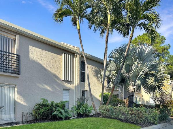 Embarcadero, 5232 NE 6th Ave #E24, Oakland Park, Florida 33334, image 1