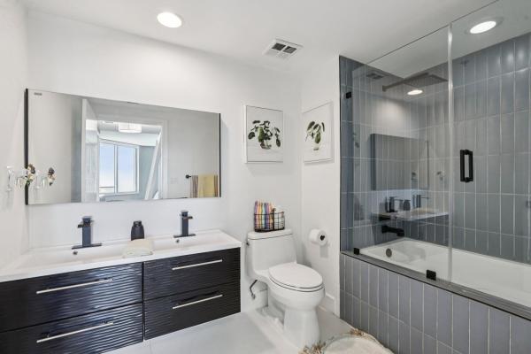 One Miami East, 335 S Biscayne Blvd #1607, Miami, Florida 33131, image 2