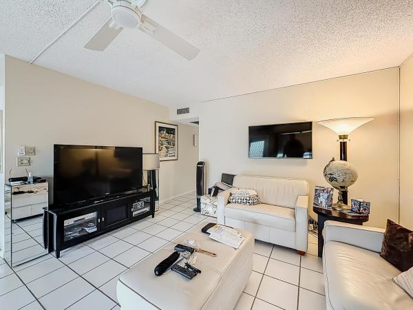 Oakridge, 2114 Oakridge V, Deerfield Beach, Florida 33442, image 1