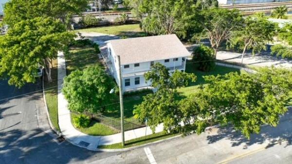 Belvedere Park, 2233 Dock St, West Palm Beach, Florida 33401, image 1
