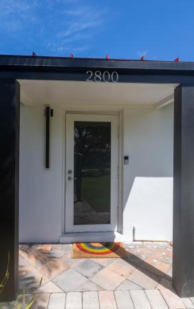 Sunset Manors, 2800 NE 1st Ave, Wilton Manors, Florida 33334, image 1