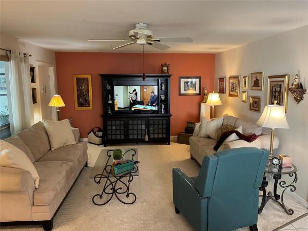 Westbrook, 412 S Luna Ct #2, Hollywood, Florida 33021, image 2
