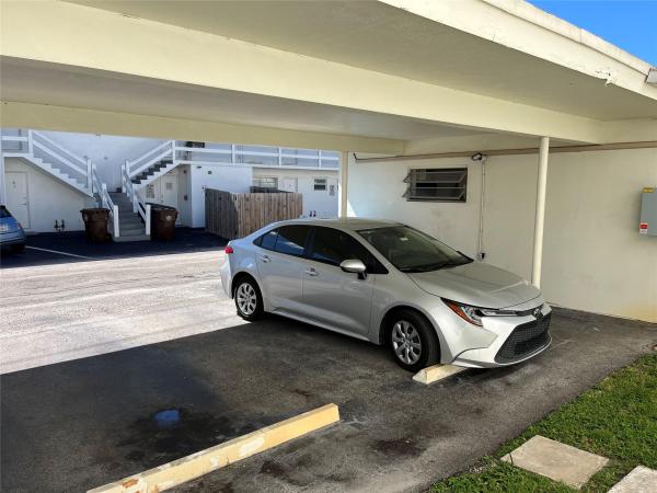 Westbrook, 412 S Luna Ct #2, Hollywood, Florida 33021, image 3
