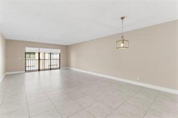 Racquet Club At Bonaventure, 158 Lakeview Dr, Weston, Florida 33326, image 2