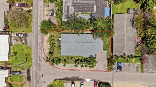 Lauder Gate, 2001-2005 NE 17th Ct, Fort Lauderdale, Florida 33305, image 2