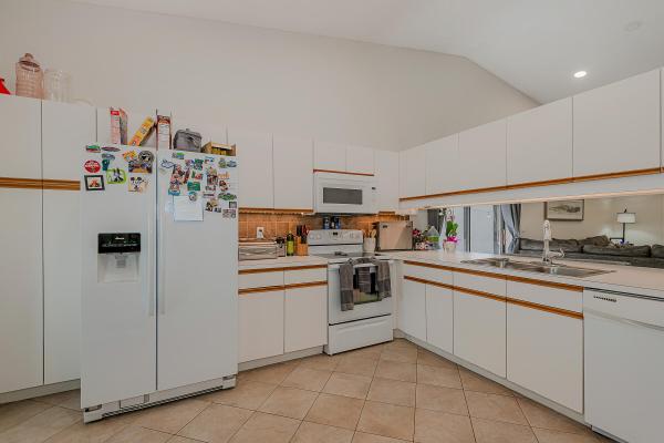 Boynton Lakes North, 4 Verwood Way, Boynton Beach, Florida 33426, image 2