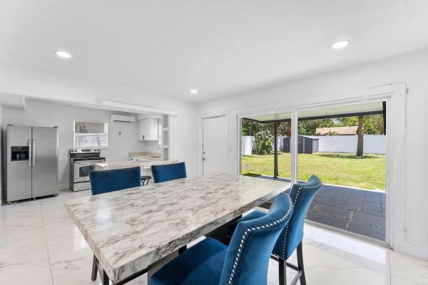 Lake Worth Town, 822 S C St, Lake Worth Beach, Florida 33460, image 2