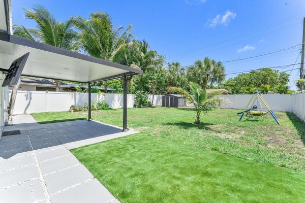 Lake Worth Town, 822 S C St, Lake Worth Beach, Florida 33460, image 1