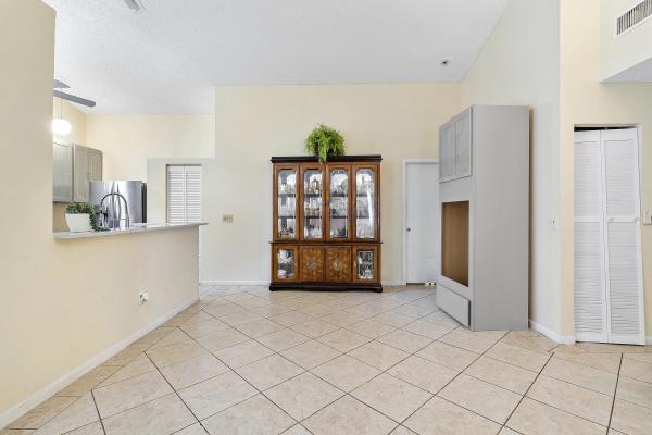Hunter Run, 904 Magnolia Ave, North Lauderdale, Florida 33068, image 1
