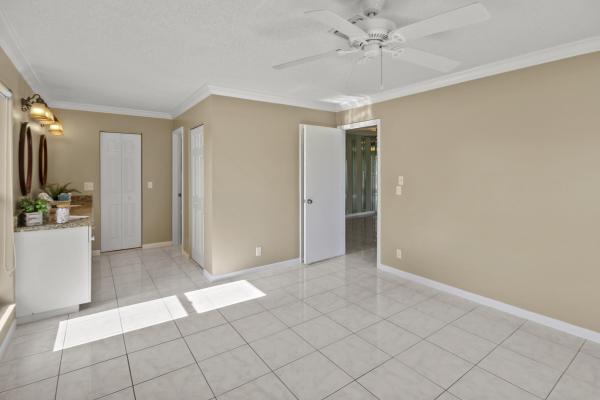 1421 NW 20th Ave #204, Delray Beach, Florida 33445, image 2
