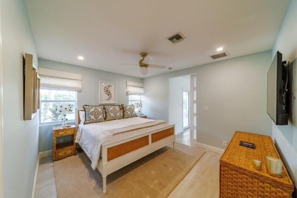 Burnup & Sims Estates, 225 Russlyn Dr, West Palm Beach, Florida 33405, image 1