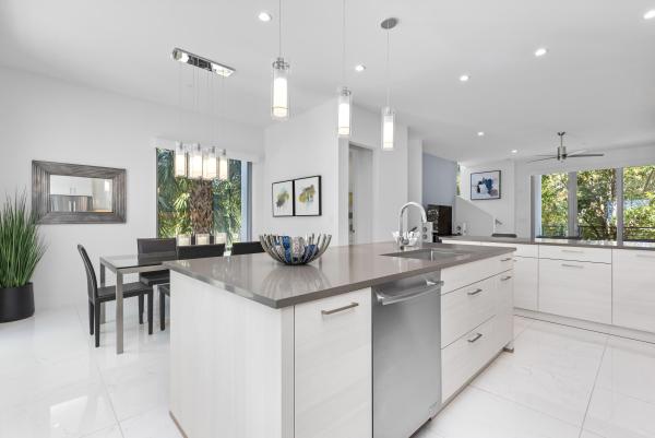 Moderne Boca, 1851 NW 40th Dr, Boca Raton, Florida 33431, image 2