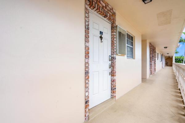 Boca Verde East, 400 NE 20th St, Boca Raton, Florida 33431, image 2