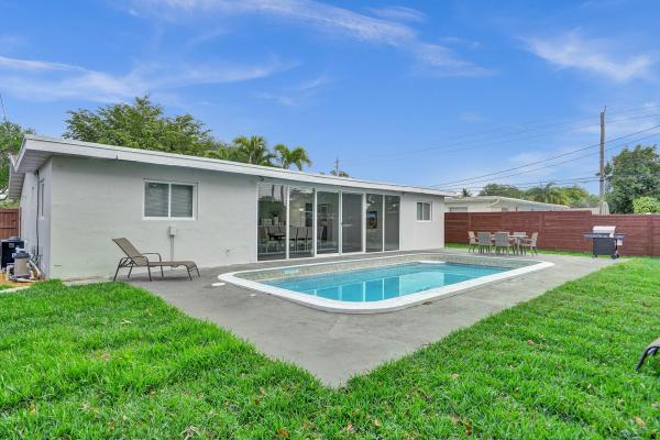 Hollywood Hills, 2114 N 42nd Ave, Hollywood, Florida 33021, image 1