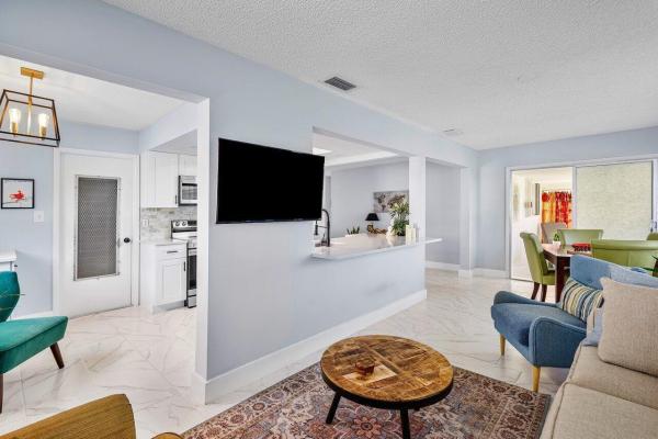 Palm Beach Leisureville, 517 SW 18th St, Boynton Beach, Florida 33426, image 1