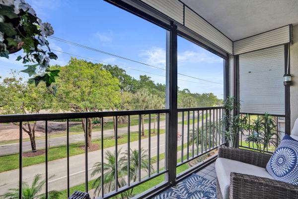 The Palms Of Deer Creek, 2400 Deer Creek Country Club Blvd, Deerfield Beach, Florida 33442, image 1