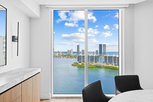 The Peninsula 2, 3301 NE 183rd St #2906, Aventura, Florida 33160, image 3