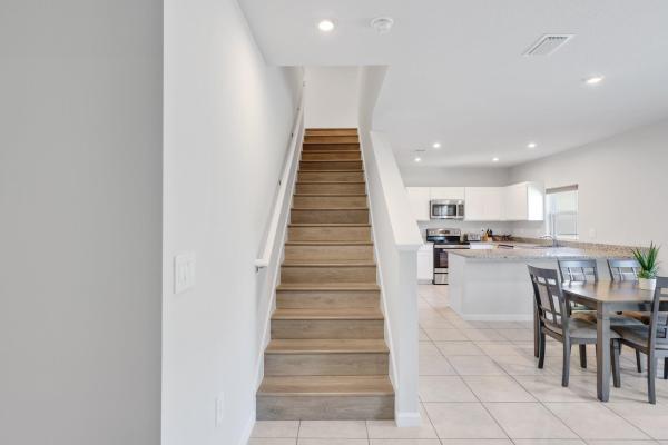 Avalon Crossing, 514 Raspberry Rd, Fort Pierce, Florida 34981, image 1