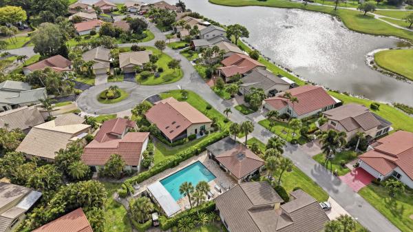 Green Glen 2 The Mews At Indian Spring, 5743 Lakeview Mews Cir, Boynton Beach, Florida 33437, image 1