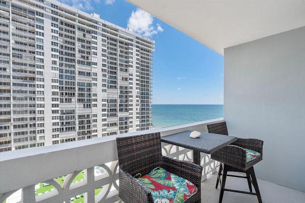 Galt Towers, 4250 Galt Ocean Dr #10J, Fort Lauderdale, Florida 33308, image 1