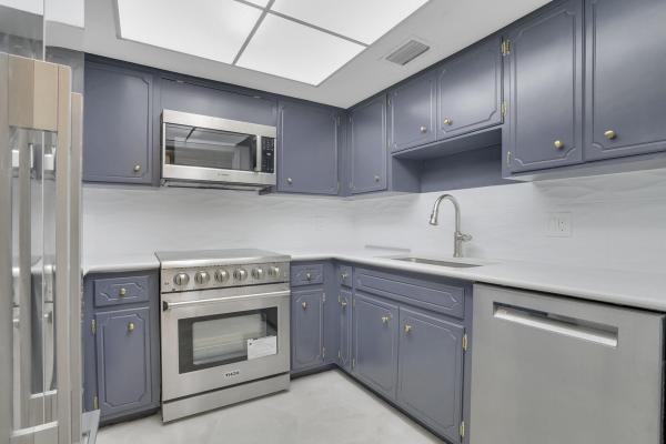 Inner Circle, 315 Venetian Dr #8, Delray Beach, Florida 33483, image 1