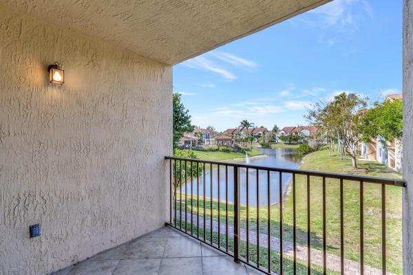 Mirabella Villas, 116 Villa Cir, Boynton Beach, Florida 33435, image 2
