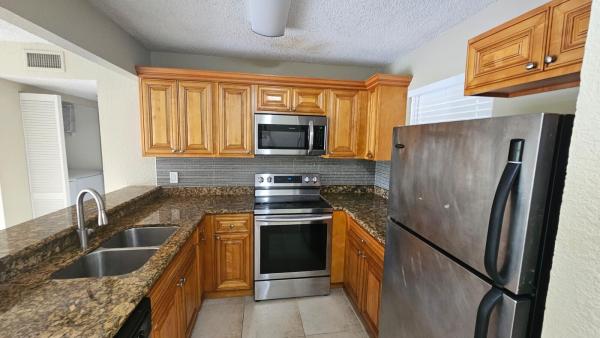 Palm Beach Place, 1581 Balfour Point Dr #G, West Palm Beach, Florida 33411, image 1