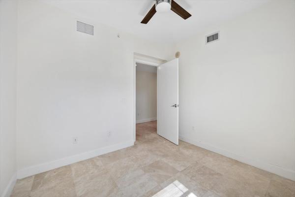 One Fifty One At Biscayne, 15051 Royal Oaks Ln #2106, North Miami, Florida 33181, image 3