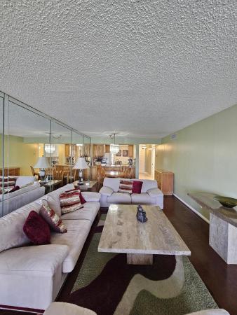 6017 Coral Lake Dr #205, Coconut Creek, Florida 33063, image 1