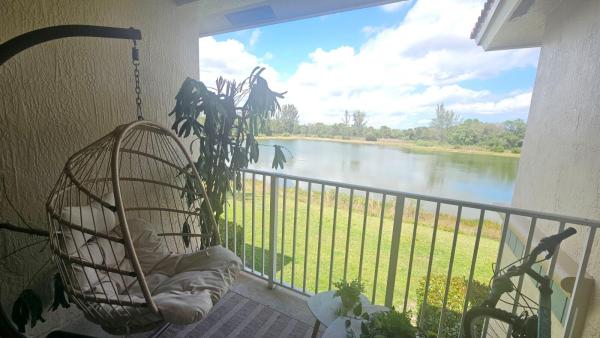 1145 Golden Lakes Blvd #725, West Palm Beach, Florida 33411, image 2