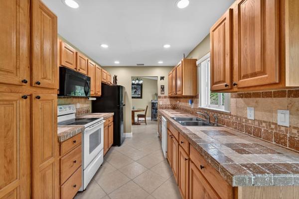 Orange Tree Lakes, 12541 SW 10th Ct, Davie, Florida 33325, image 3