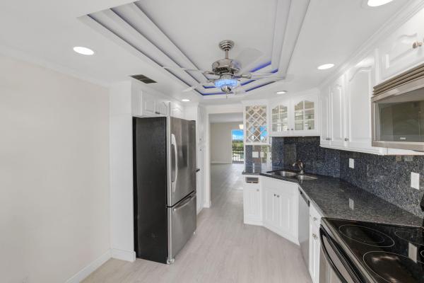 Briarwood Club, 9101 W Sample Rd #1004, Coral Springs, Florida 33065, image 2