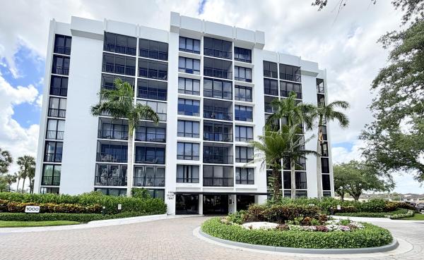 Lakewood Midrise At Boca West Country Club, 7847 Lakeside Blvd #1052, Boca Raton, Florida 33434, image 1