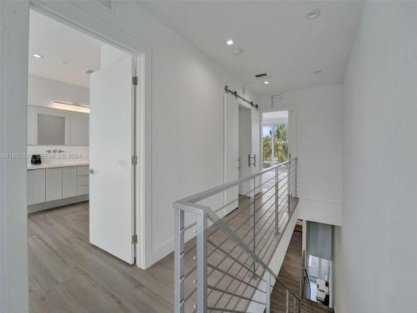 Lake Ridge, 1222 NE 15th Ave, Fort Lauderdale, Florida 33304, image 2