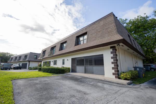 Chateau On The Knoll, 9460 SW 61st Way #A, Boca Raton, Florida 33428, image 1