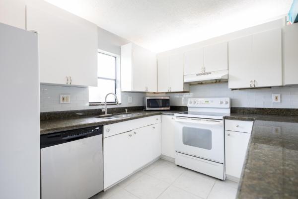 Chateau On The Knoll, 9460 SW 61st Way #A, Boca Raton, Florida 33428, image 1