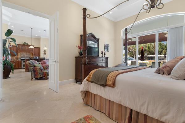 Snug Harbor, 371 SE 15th Ave, Pompano Beach, Florida 33060, image 1